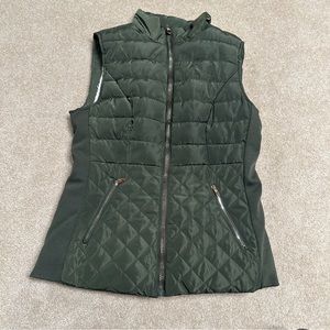 Women’s vest.